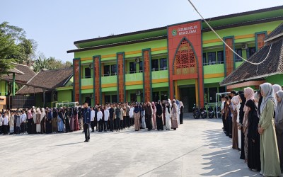 MTs Negeri 2 Lebak Gelar Upacara Hari Santri Nasional 2026, Tegaskan Peran Santri Menuju Indonesia Emas